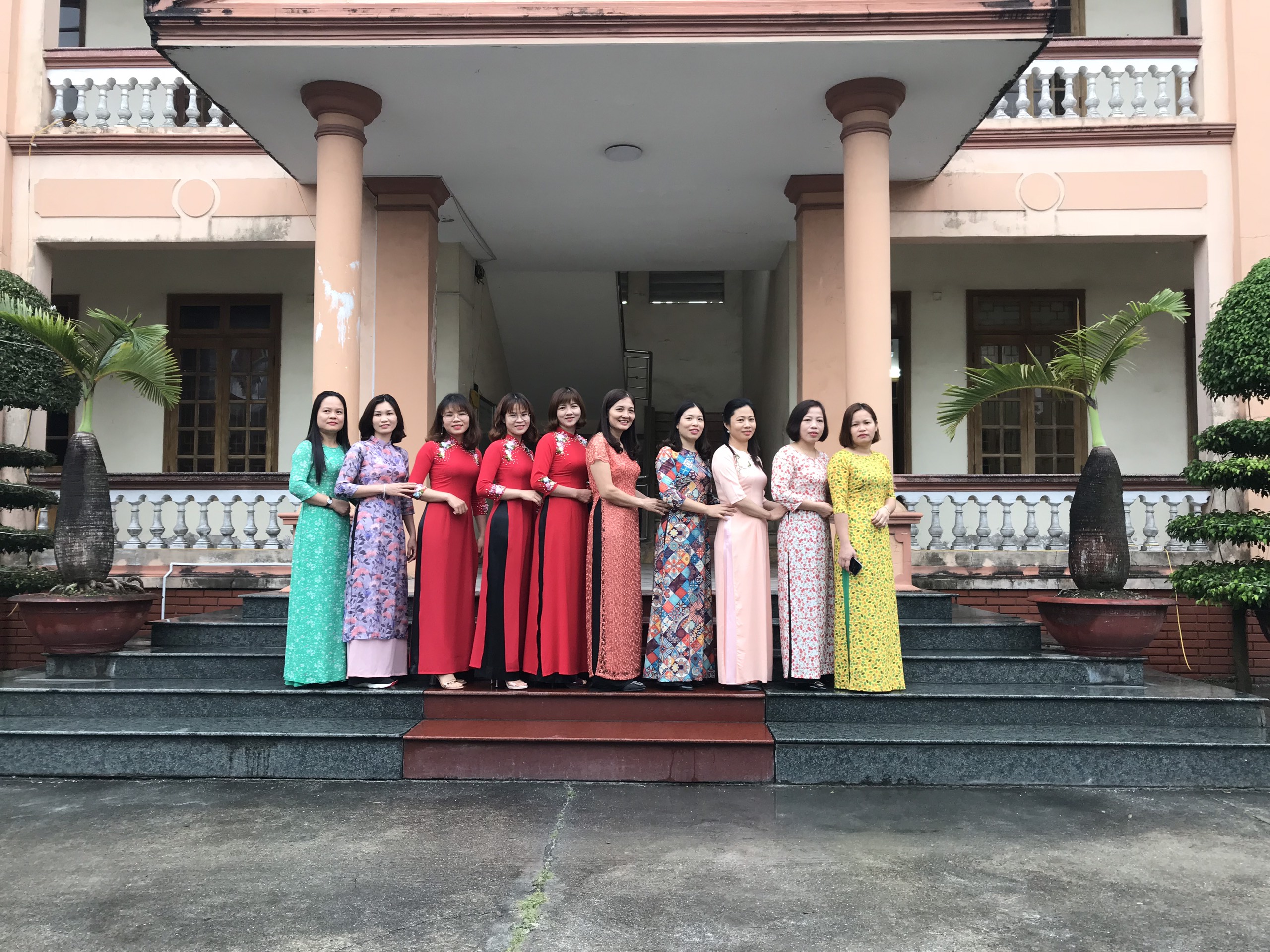 Hưởng ứng tuấn lễ áo dài